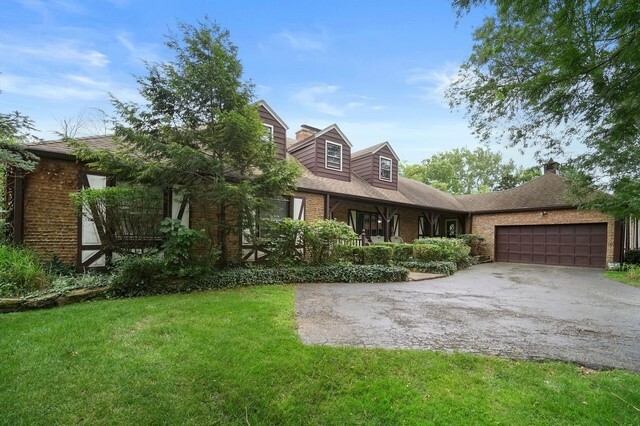 Property Photo:  1627 Del Ogier Drive  IL 60025 