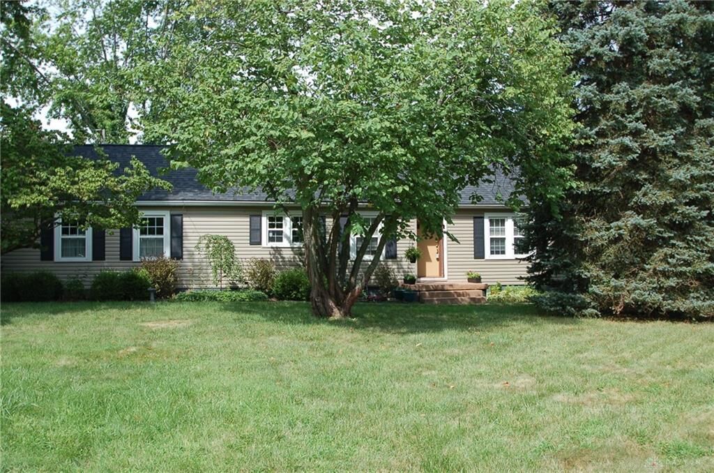 Property Photo: 2609 Colonial Avenue OH 45419