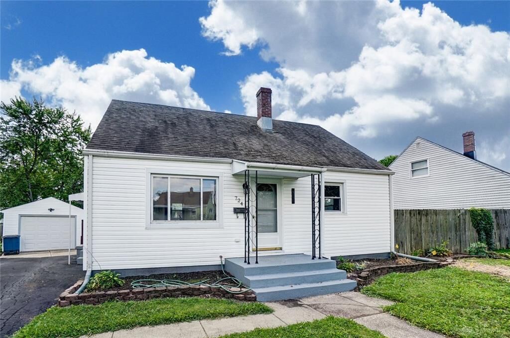 Property Photo: 724 Alexander Drive OH 45403