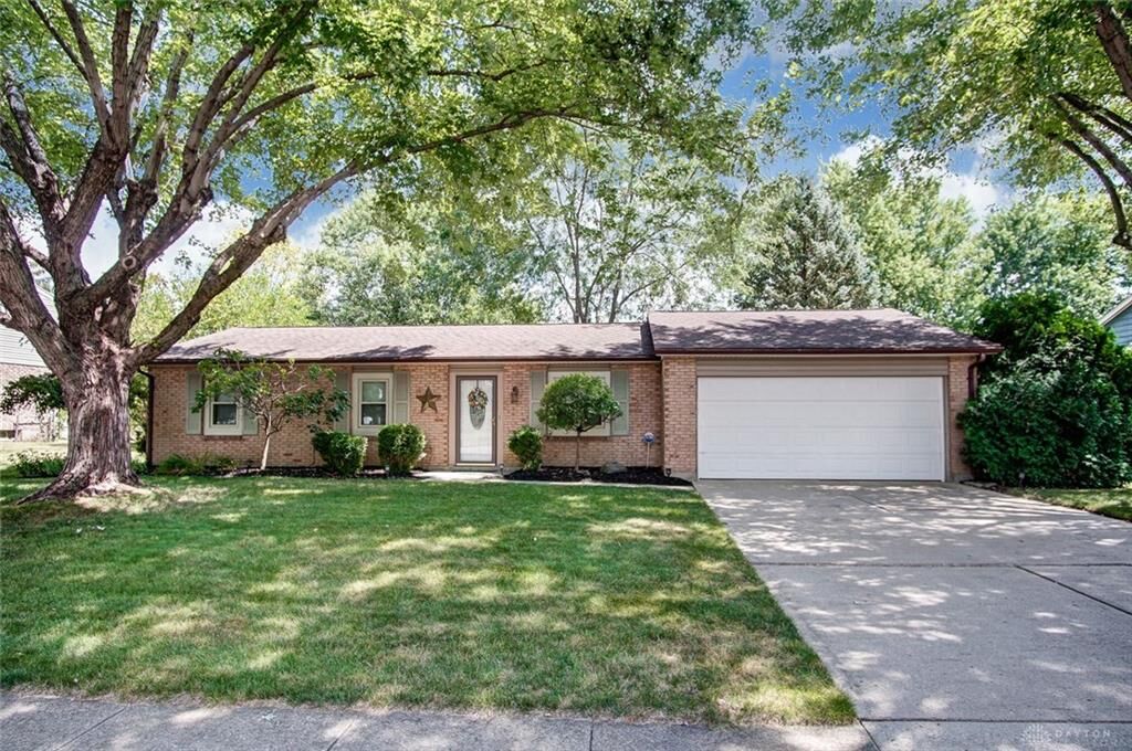 Property Photo: 830 Southview Drive OH 45322