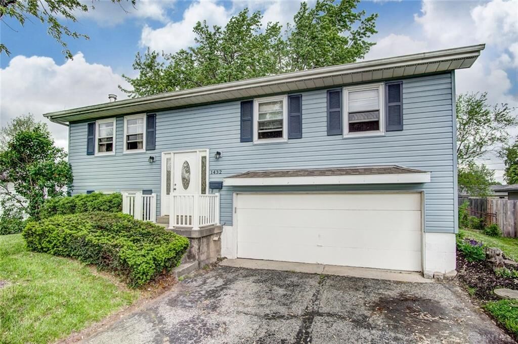 Property Photo: 1432 Windsong Court OH 45040