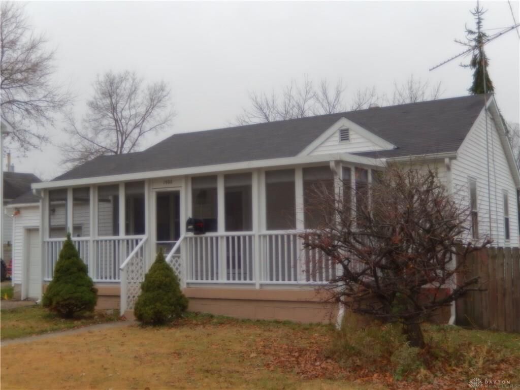 Property Photo: 1033 Victoria Avenue OH 45324