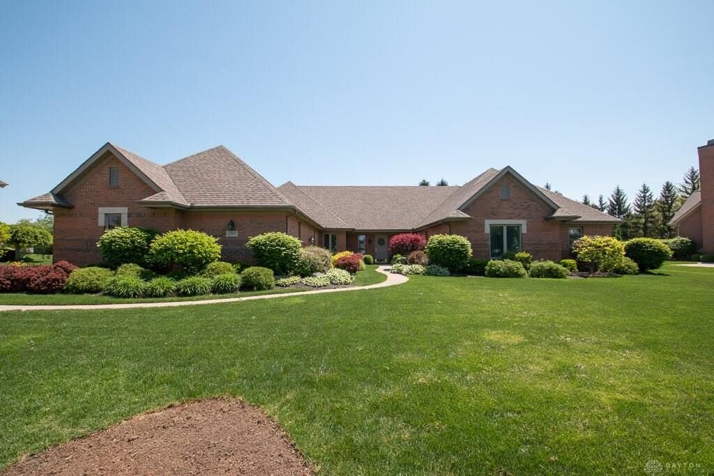 Property Photo: 10590 Falls Creek Lane OH 45458