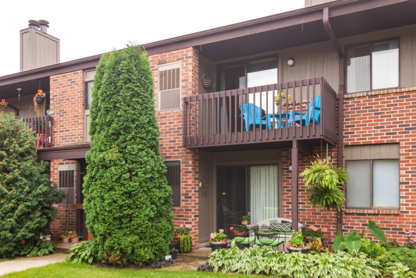 Property Photo: 358 Park Hill Dr H WI 53072