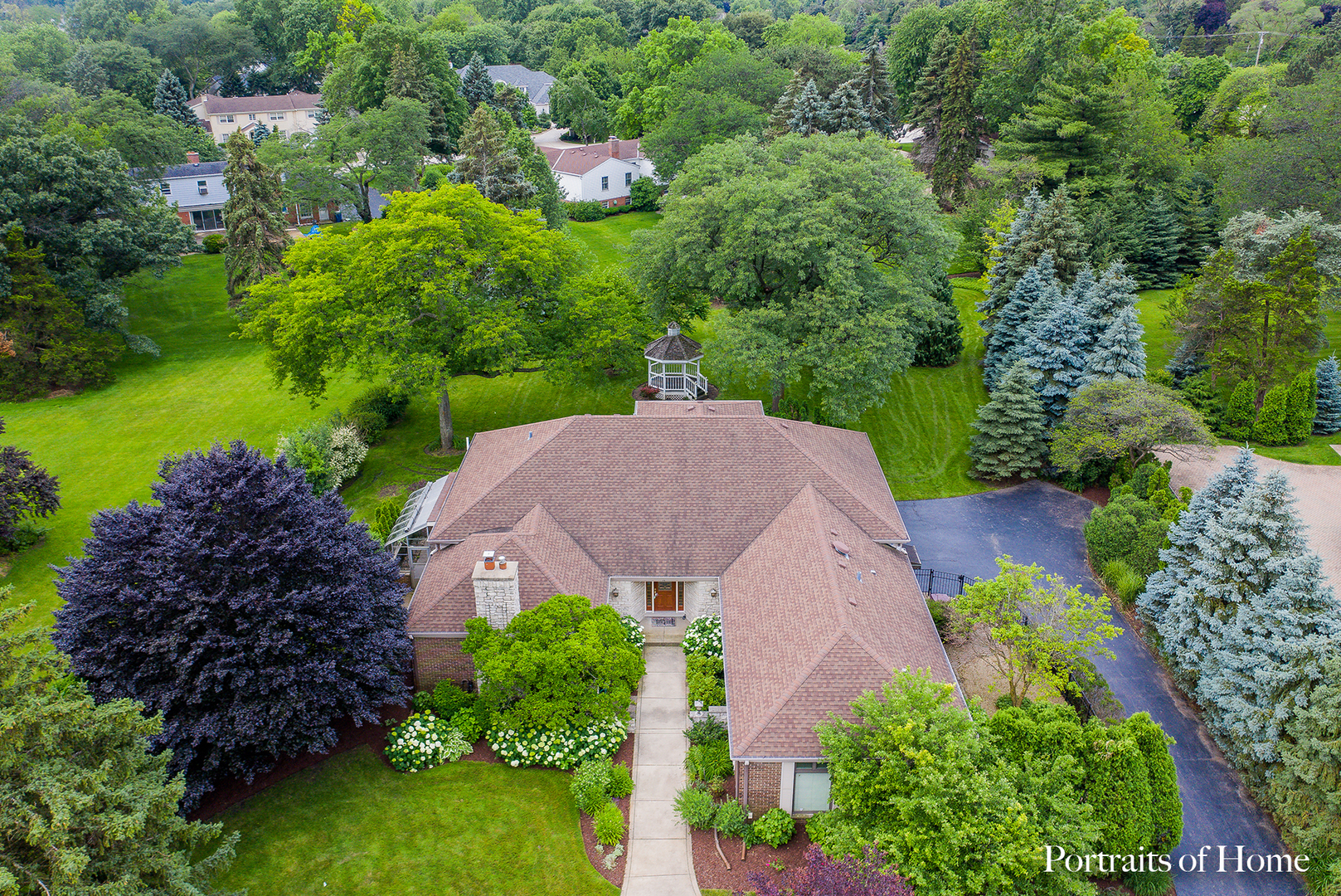 Property Photo:  14 Wyndham Court  IL 60523 