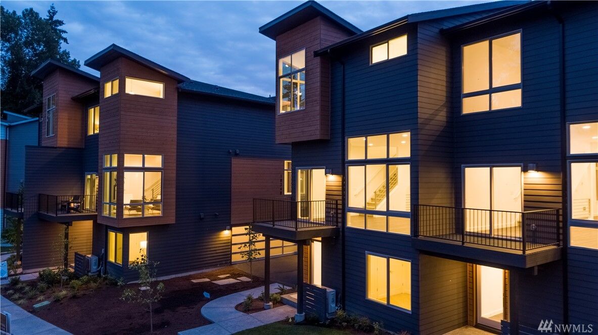 Property Photo:  18252 73rd Ave NE 104  WA 98028 