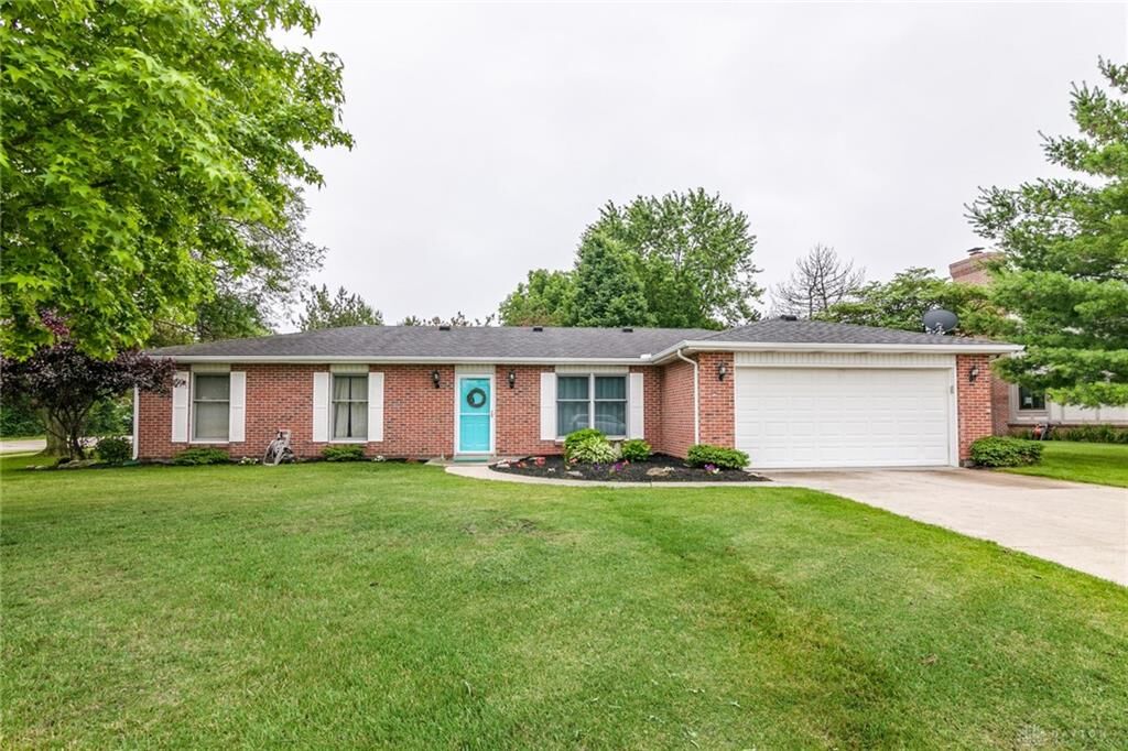 Property Photo: 1500 Brook Park Drive OH 45373