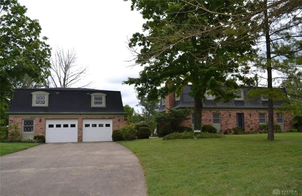 Property Photo: 2482 Fox Hollow Road OH 45502