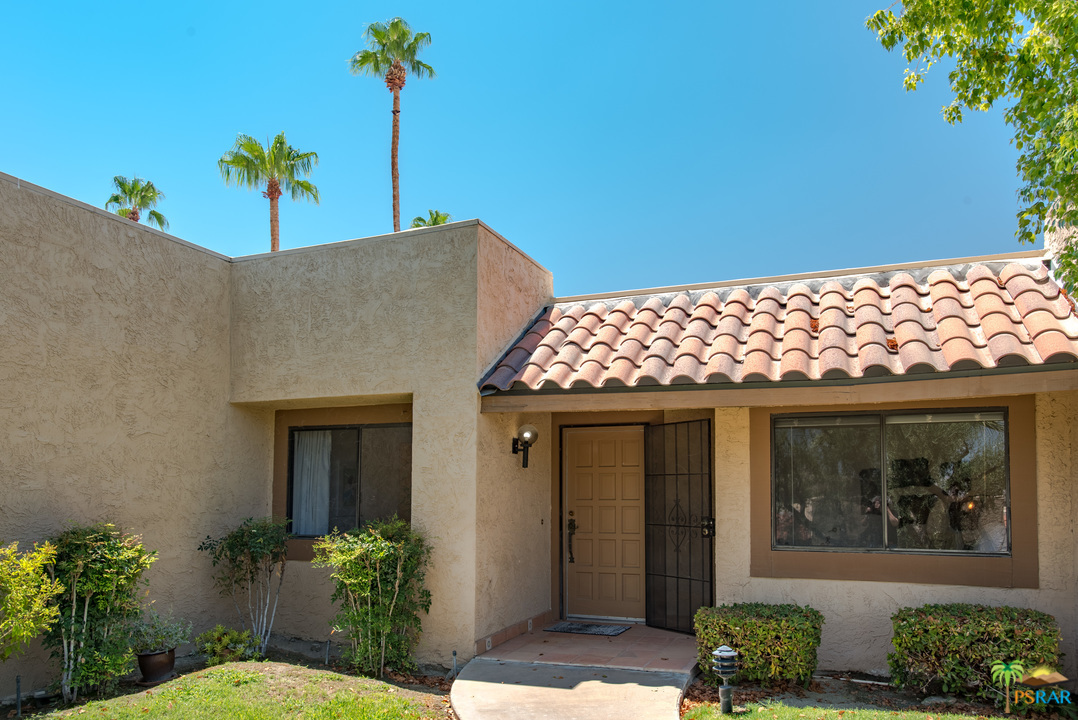 Property Photo:  47706 Date Palm Court  CA 92260 