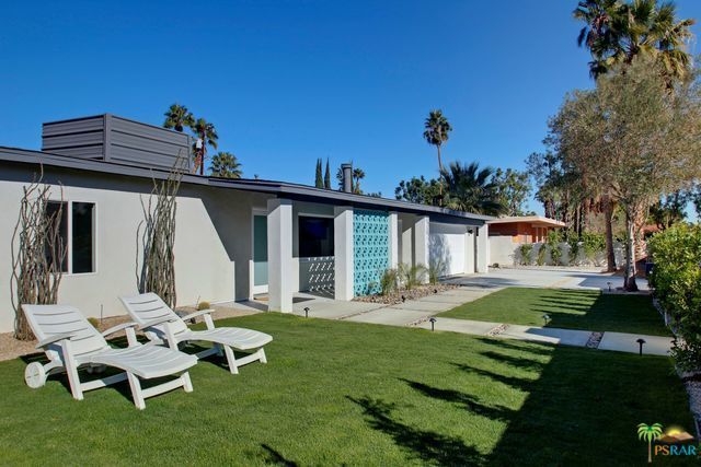 Property Photo:  1592 E Paseo El Mirador  CA 92262 