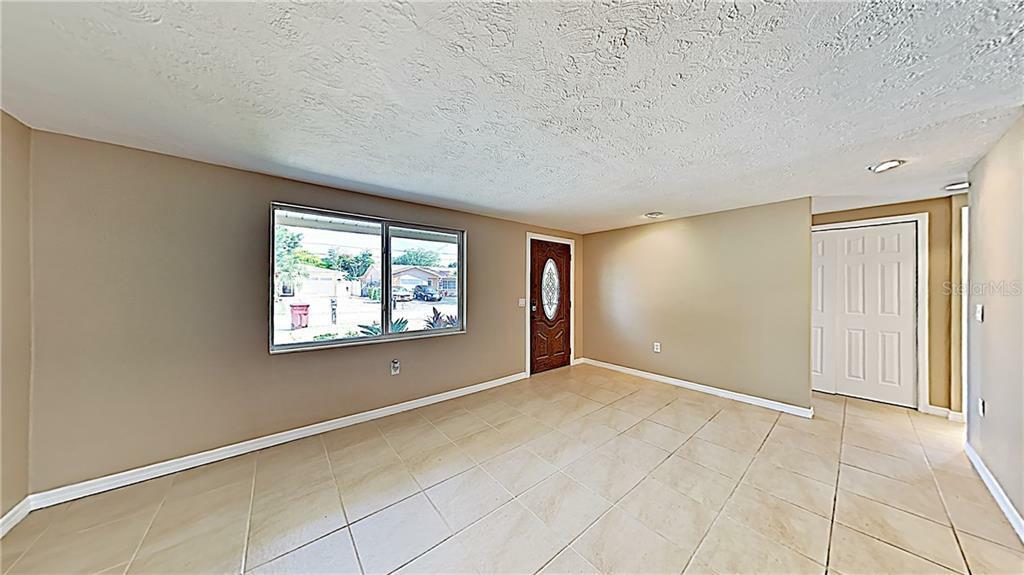 Property Photo:  29 Oak Avenue  FL 34684 