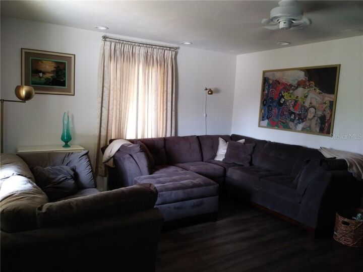 Property Photo:  143 NW Monroe Circle N  FL 33702 