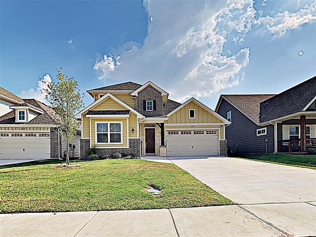 Property Photo: 724 Mulberry Court TX 75009