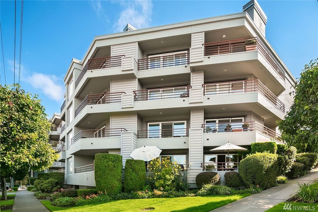 Property Photo: 3100 Fairview Avenue E 408 WA 98102