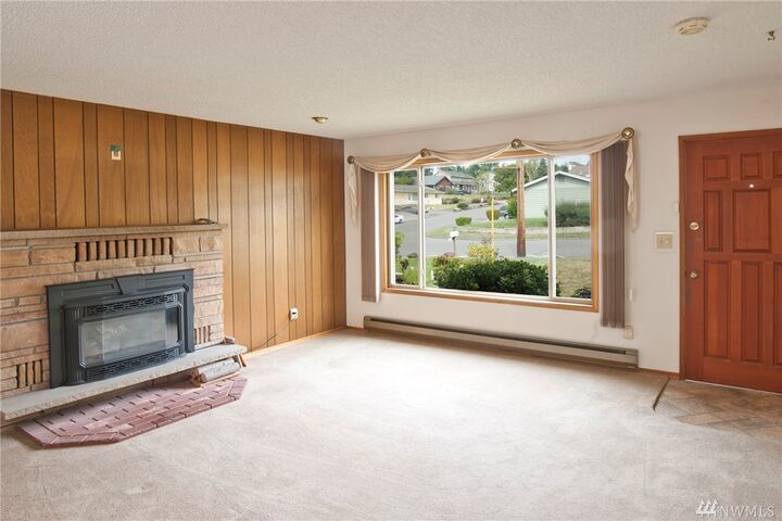 Property Photo:  2901 NE Rozewood Drive  WA 98310 