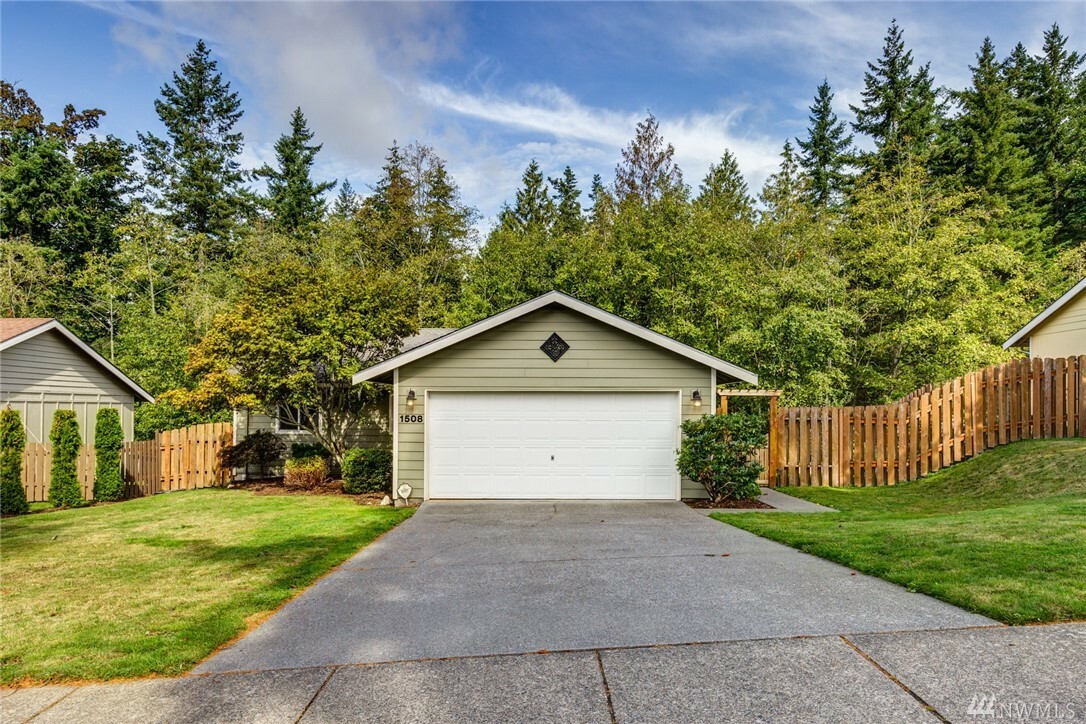 Property Photo:  1508 Roma Rd  WA 98226 