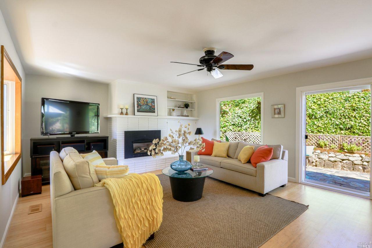 Property Photo: 255 Bretano Way CA 94904