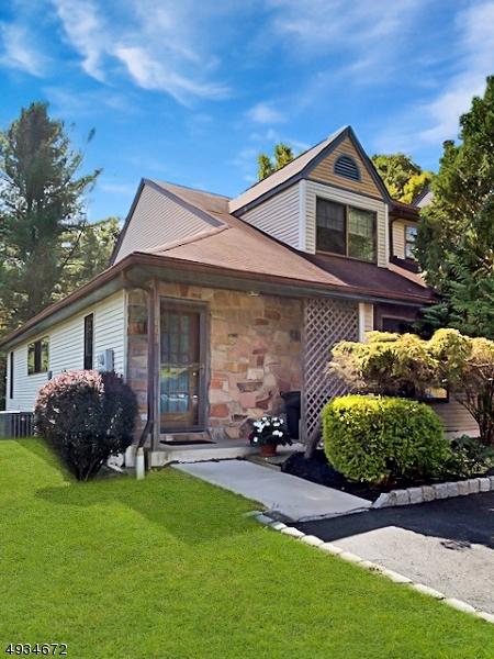 Property Photo: 601 Daren Ln NJ 07803