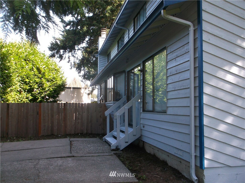 Property Photo:  2801 L Street SE  WA 98002 