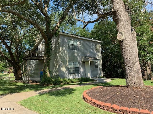 Property Photo:  1613 Bayou Vista Street  MS 39553 