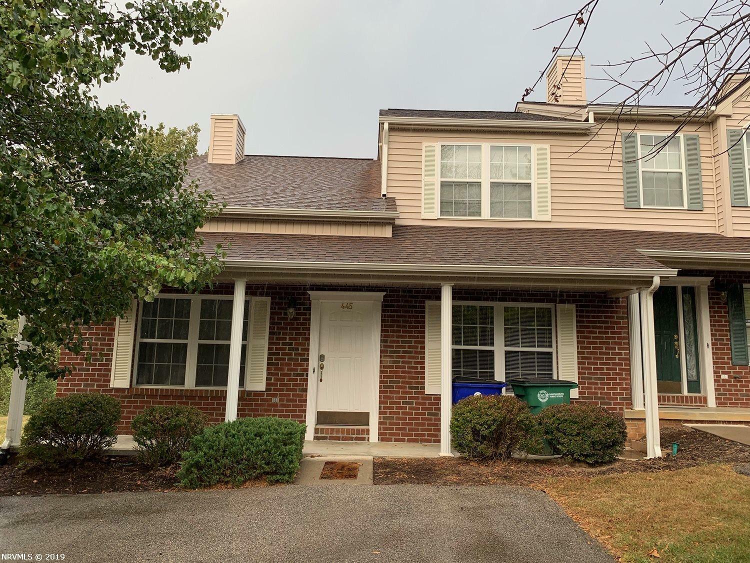 Property Photo:  445 Oaktree Boulevard  VA 24073 