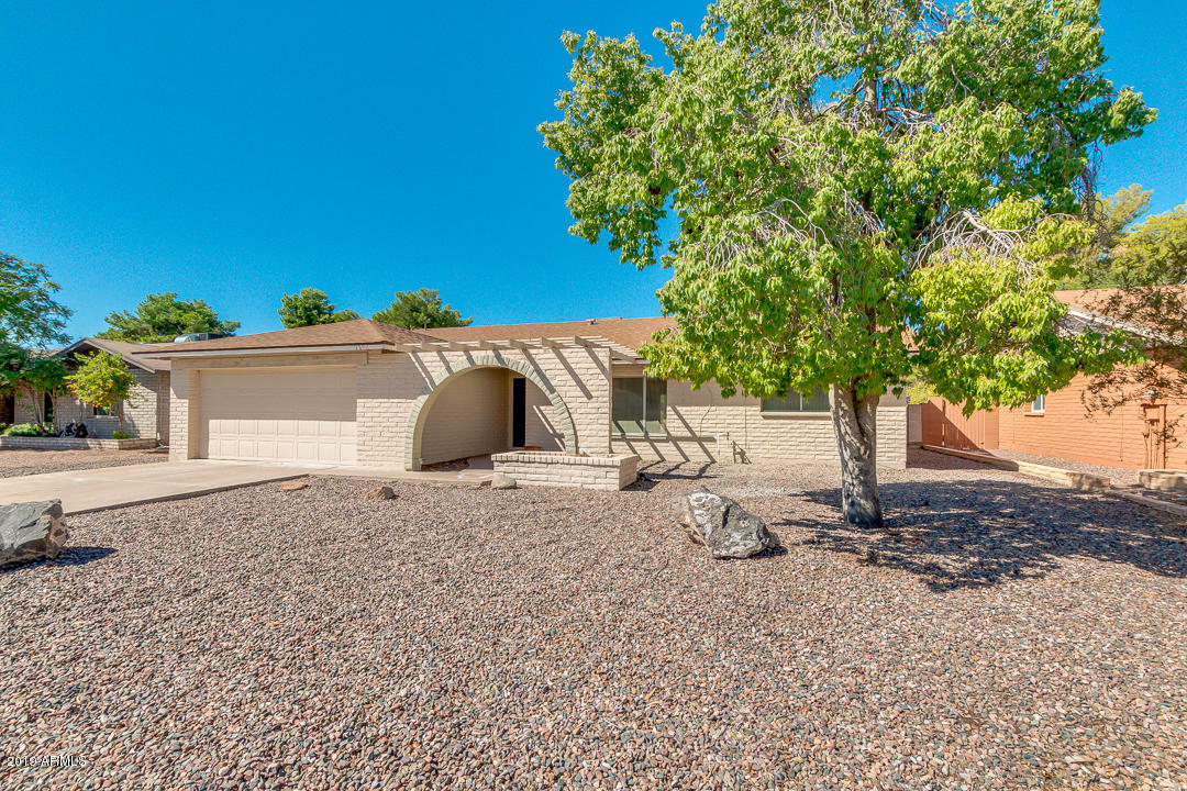 Property Photo:  7142 S La Rosa Drive  AZ 85283 