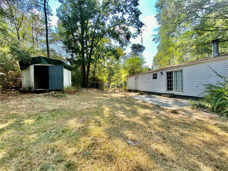 Property Photo: 2721 Lakeshore Drive NE 30012