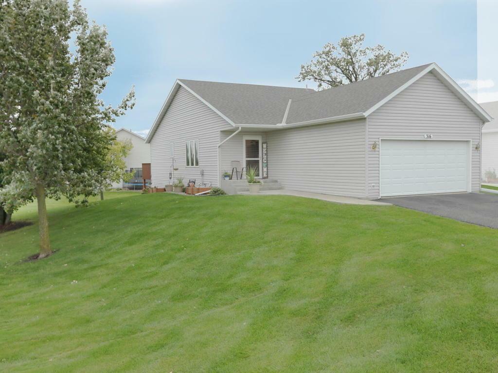 Property Photo: 316 Scenic Circle MN 55395