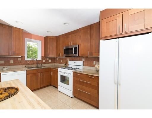 Property Photo:  27 Broadlawn Dr 27  MA 02467