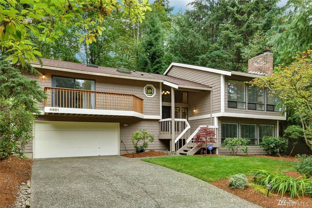 Property Photo:  4651 147th Place SE  WA 98006 