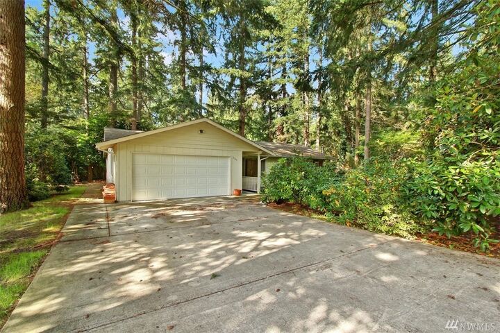 Property Photo: 3105 251 Avenue SE WA 98075
