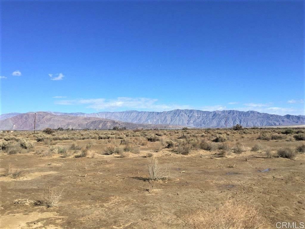 Property Photo: Pecos Dr 273 CA 92004
