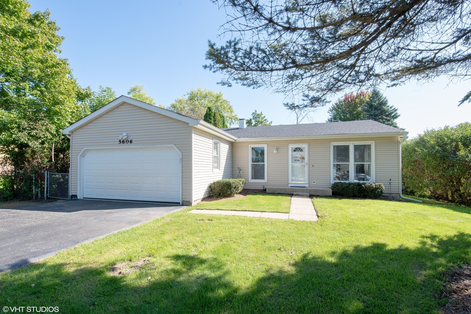 Property Photo: 5606 Greenview Road IL 60013