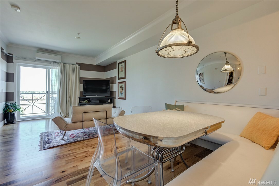 Property Photo: 1015 Railroad Ave 516 WA 98225
