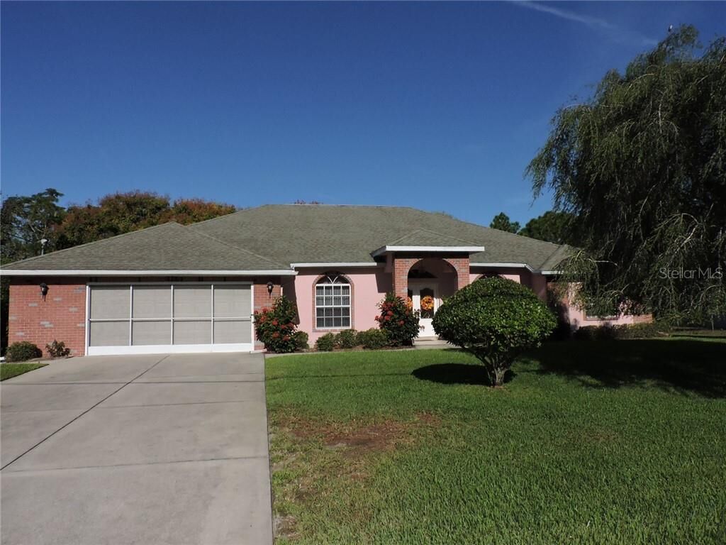 Property Photo:  489 Tryon Circle  FL 34606 