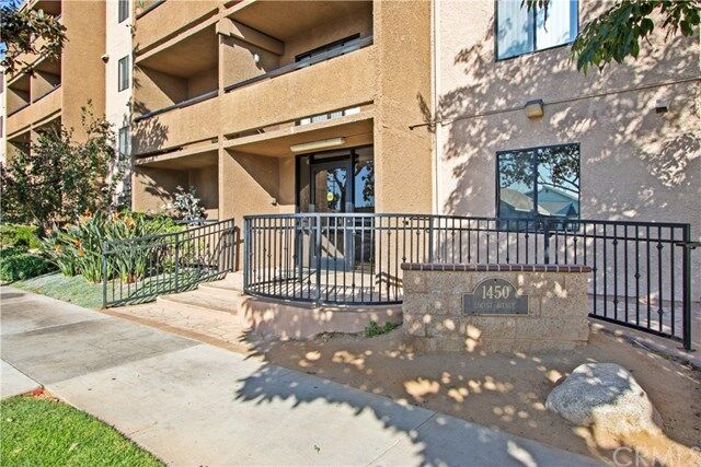 Property Photo:  1450 Locust Avenue 123  CA 90813 