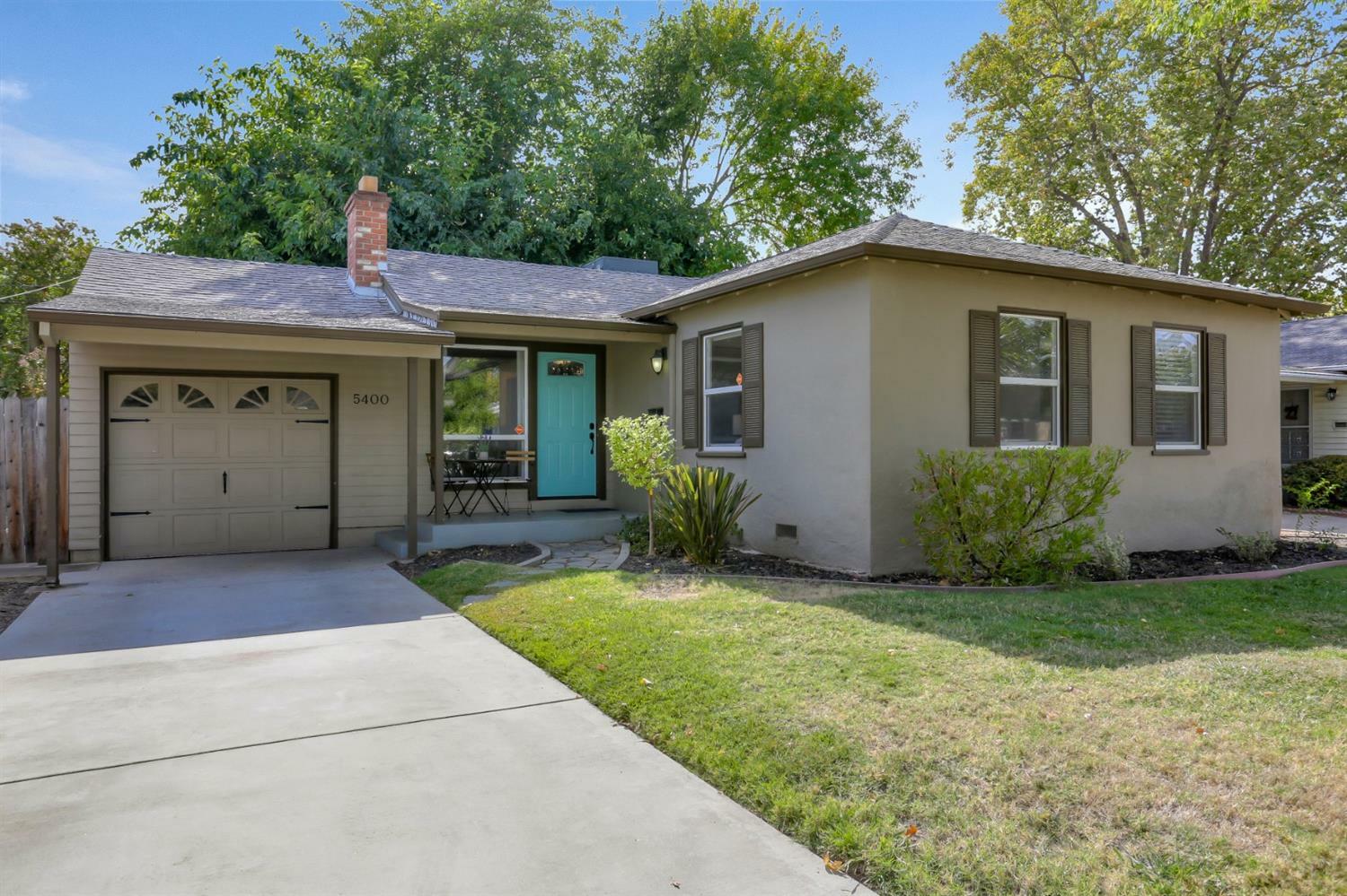 Property Photo:  5400 Aileen Way  CA 95819 