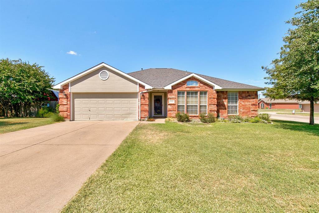 Property Photo:  1620 Meadowlark Drive  TX 76033 