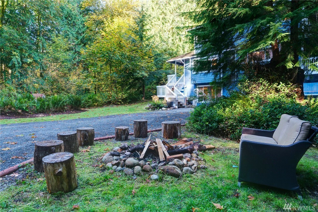 Property Photo:  4438 281st Place SE  WA 98024 