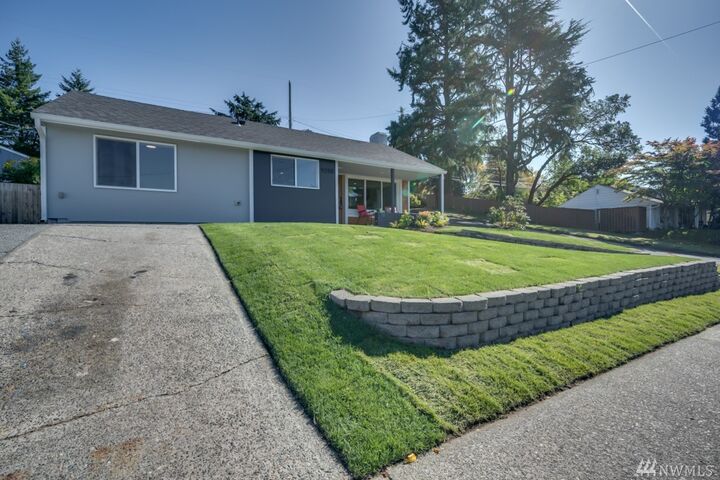 Property Photo:  9258  24th Avenue SW  WA 98106 