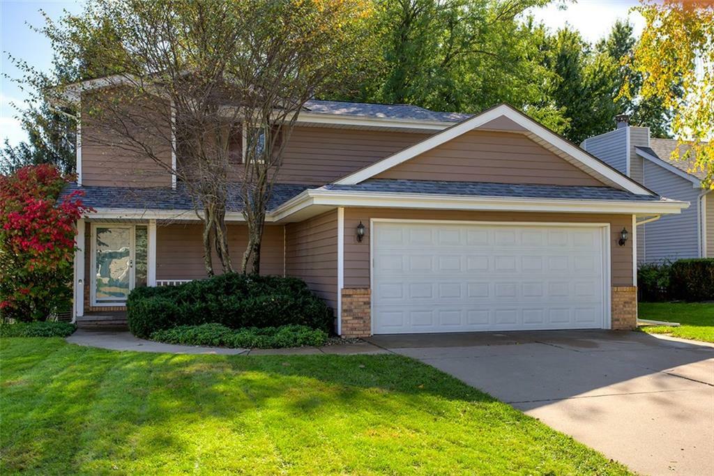 Property Photo:  2404 Walnut Street  IA 50265 