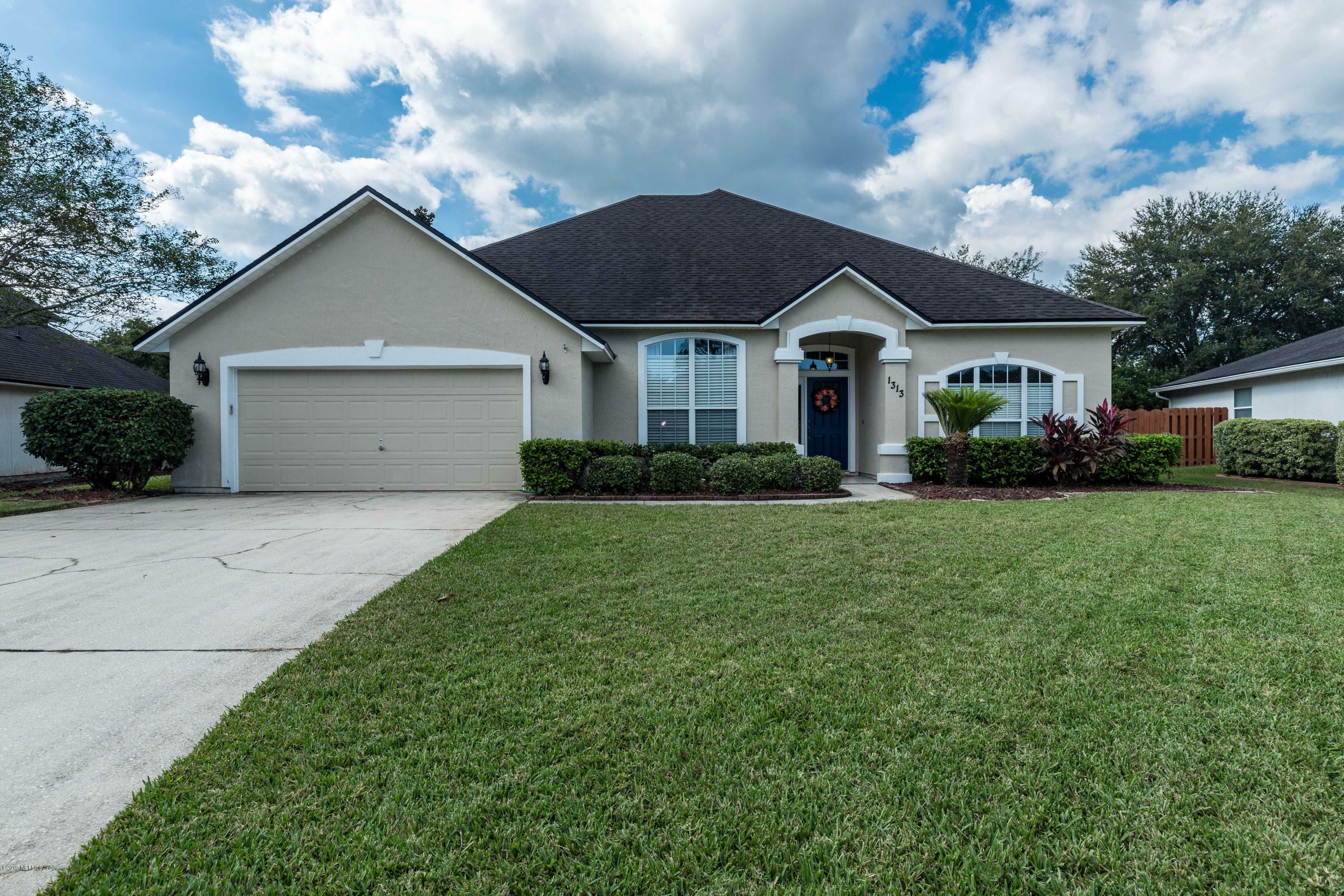 Property Photo: 1313 Sylvie Lane FL 32081