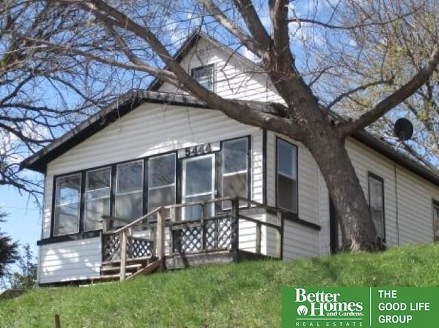 Property Photo:  5444 S 21st  NE 68107 