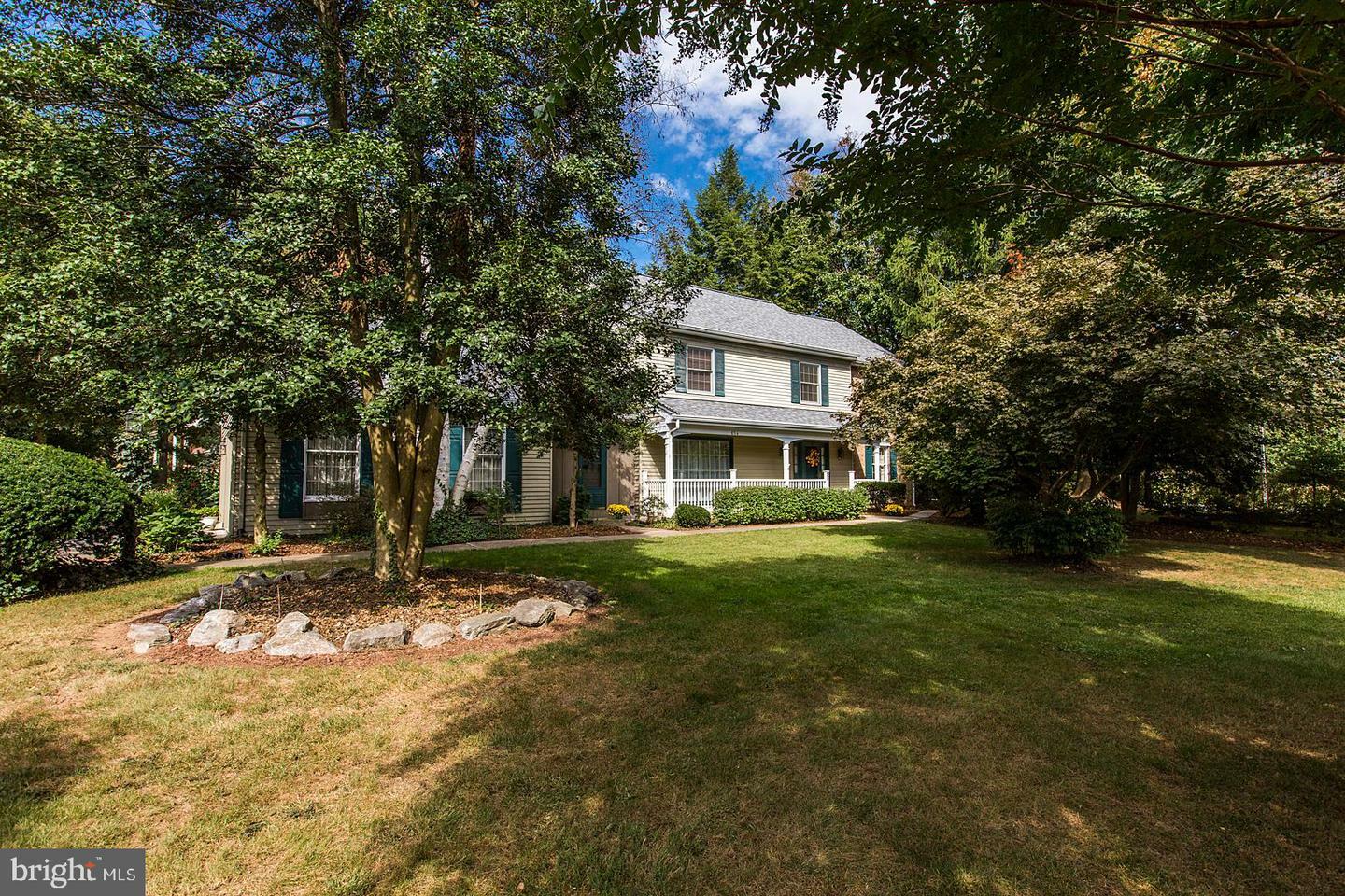 Property Photo:  654 Northlawn Drive  PA 17603 