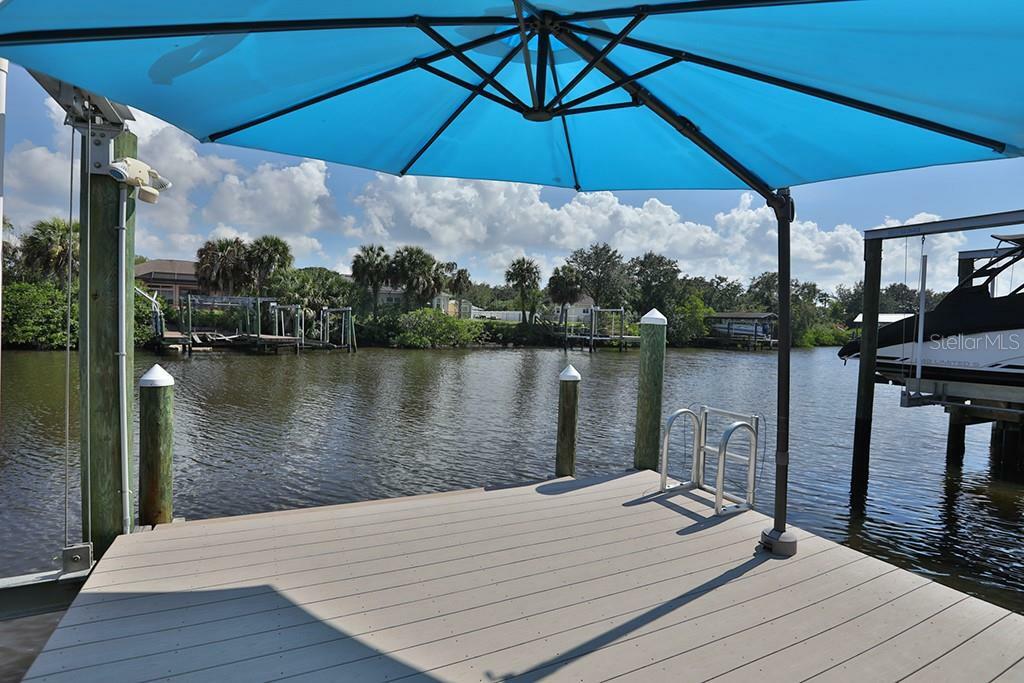 Property Photo:  435 Bahama Grande Boulevard  FL 33572 