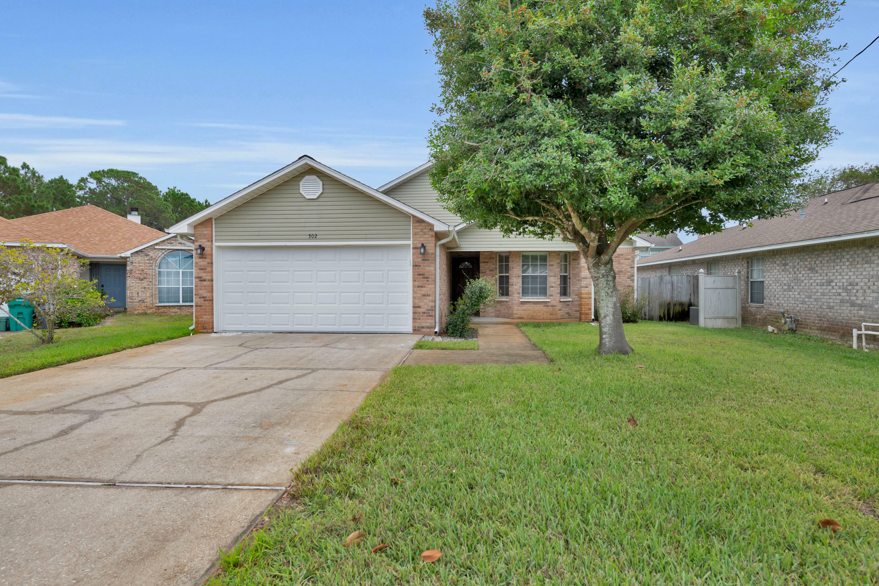 Property Photo:  502 Rush Park Circle  FL 32569 