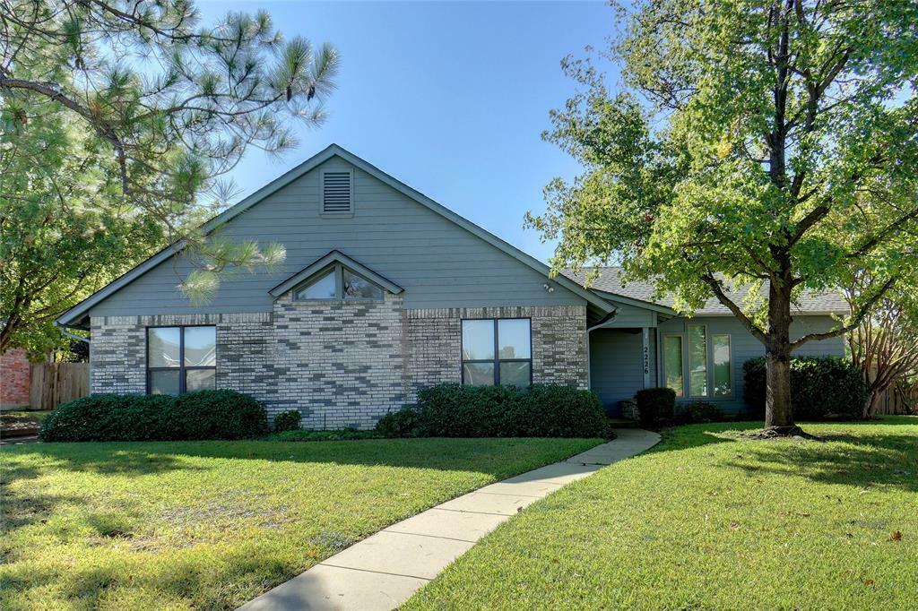 Property Photo:  2226 Savannah Trail  TX 76205 