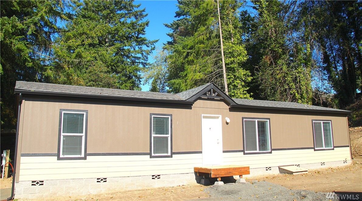 Property Photo:  132 N National Avenue Left  WA 98312 