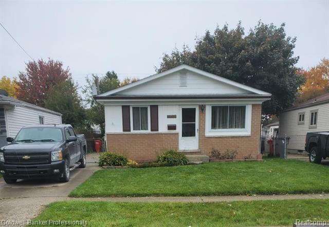 Property Photo:  20450 Vermander  MI 48035 