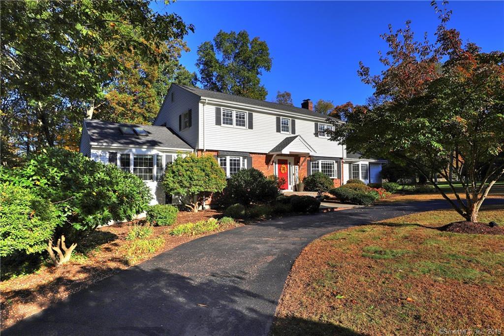 Property Photo:  31 Cardinal Circle  CT 06611 